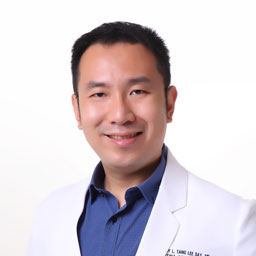 Dr. Timothy Tang Lee Say, Ophthalmologist at Legazpi Eye Center.