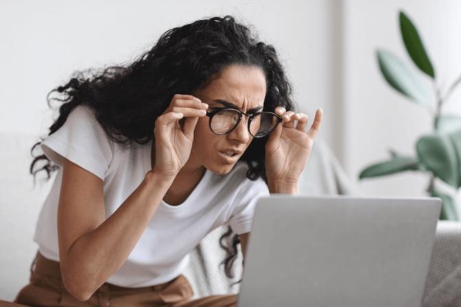 When to Change Glasses: 7 Signs You Should Watch Out For